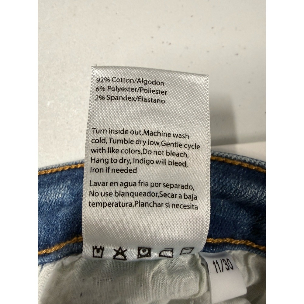 RISEN Jeans Women's 11/30 Flare Distressed Stretch Denim Blue Fade NWT - Picture 5 of 10